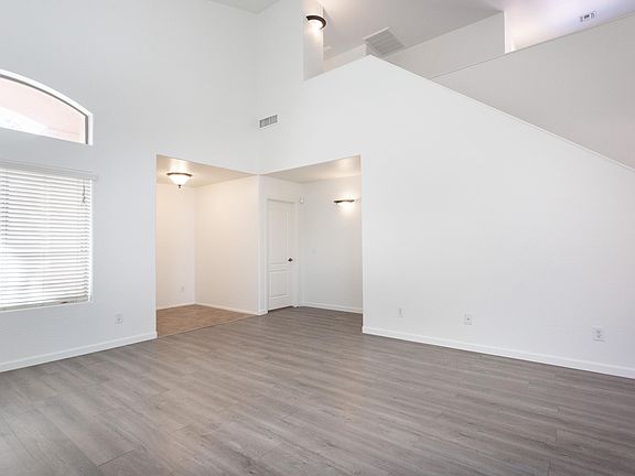 5th image of 1638 E Jeanne Ln