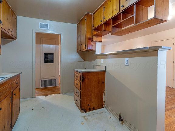 3rd image of 2414 Orange St #2414