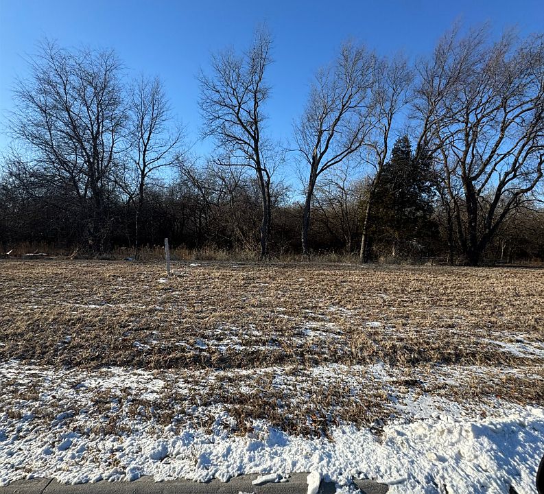 2nd image of 416 Mason Dr Lot 31-3
