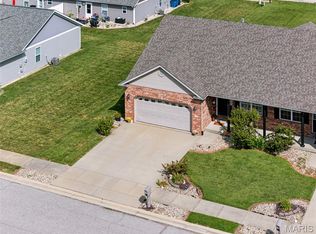 55 Bridgewater Ln Unit A, Highland, IL 62249