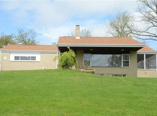 22 Solar Dr, Ambridge, PA 15003