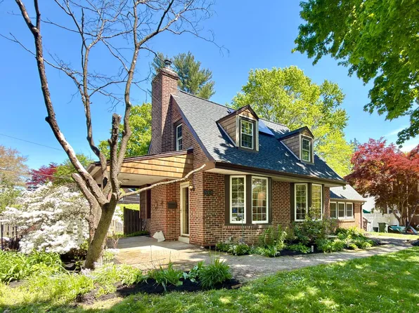 418 E Country Club Ln, Wallingford, PA 19086