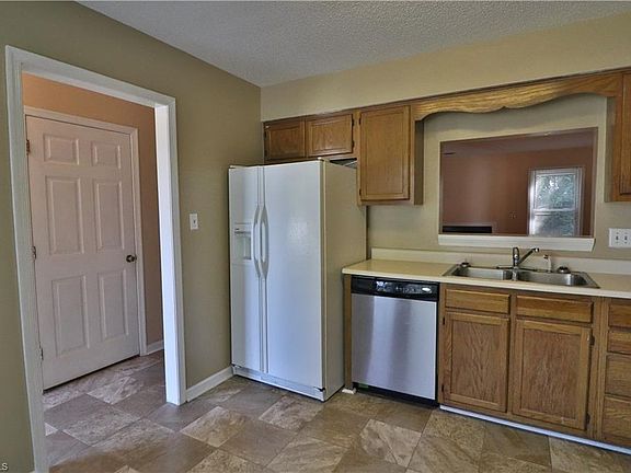 4th image of 373 F E Montcastle Dr