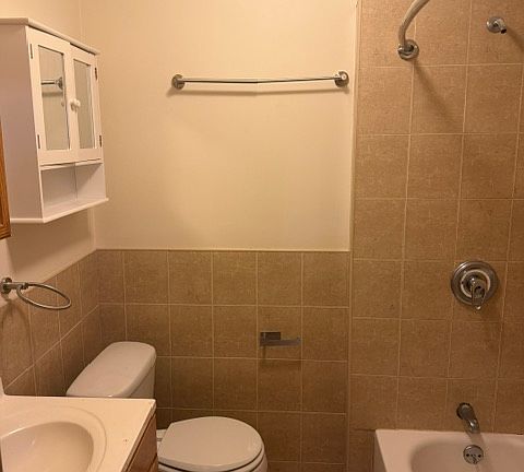 4th image of 62-19 Myrtle Ave #2F