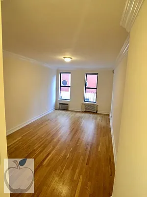 Rented by HOME RESIDENTIAL LLC | media 7