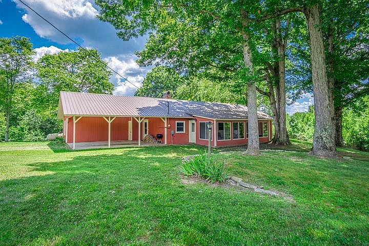 1st image of 202 Rogers Ln