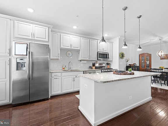 4th image of 23315 Milltown Knoll Sq Unit 115