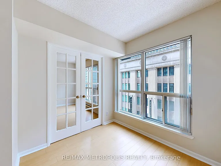 7 Carlton St #810 — Photo 29