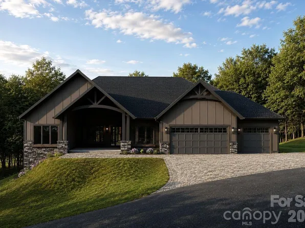 723 Ascension Vly #27, Horse Shoe, NC 28742