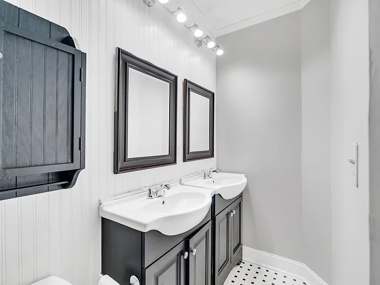 1210 Mendenhall Ct — Photo 31
