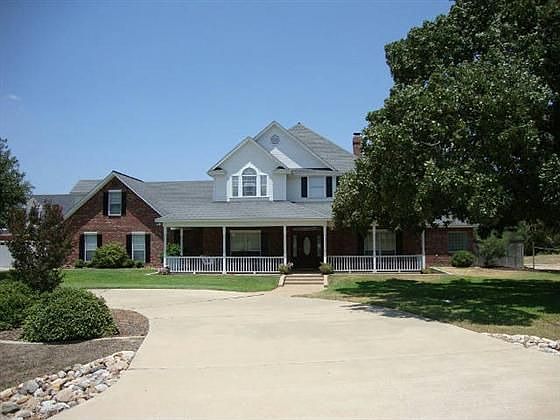 2nd image of 4102 Burton Ln