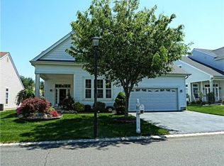 180 Diamond Spring Dr, Monroe Township, NJ 08831