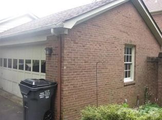 385 Plainview Rd, Lexington, KY 40517