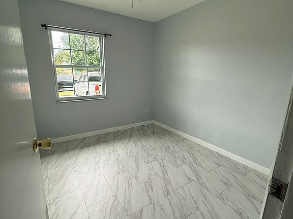 4th image of 2020 Continental Blvd