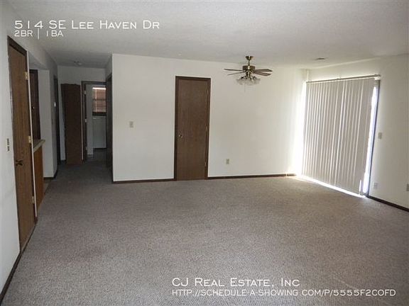3rd image of 514 SE Lee Haven Dr