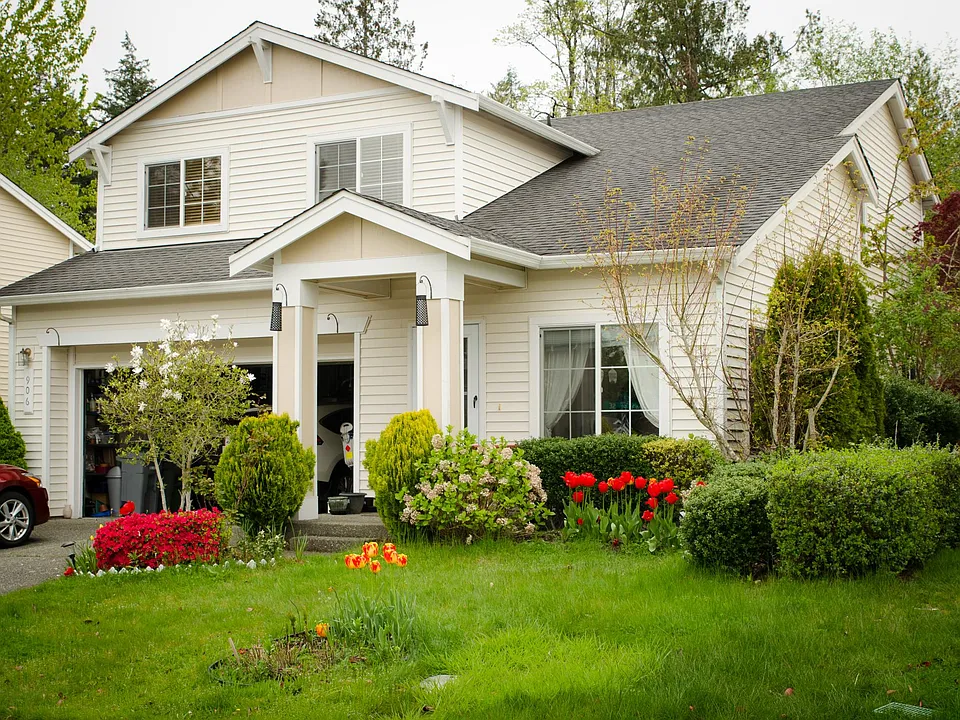 906 243rd Pl SE