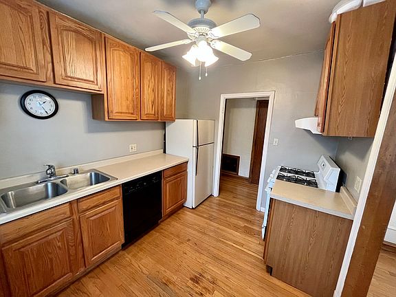 3rd image of 1515 S 90th St #203