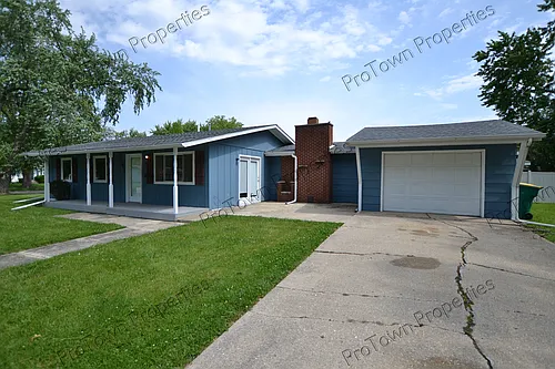2315 Birchwood Ln Photo 1