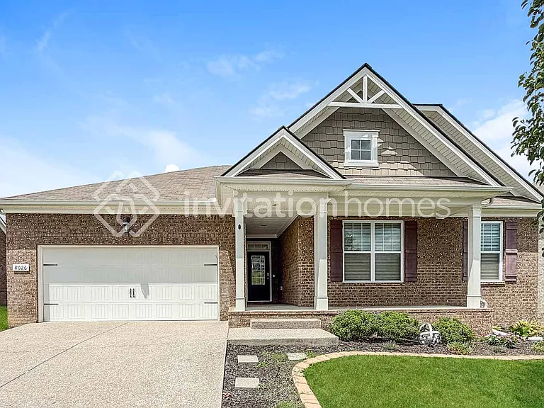 8026 Forest Hills Dr — Photo 1