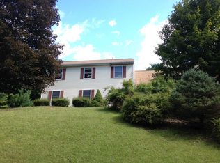 33 Story Ln, Clinton Corners, NY 12514