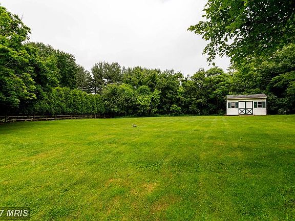 3rd image of 4007 Security Ln
