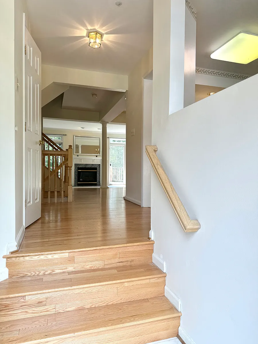 Building Photo - 10175 Treble Ct