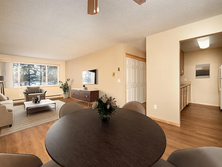 Park Villa Apartments — Photo 9
