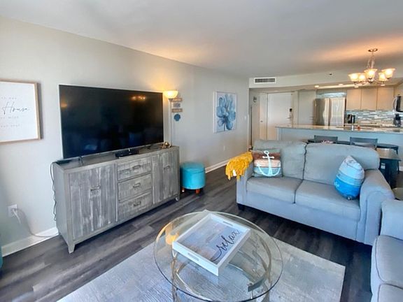 5th image of 9820 Queensway Blvd. #205