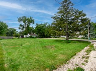 25063 W 3rd St, Antioch, IL 60002