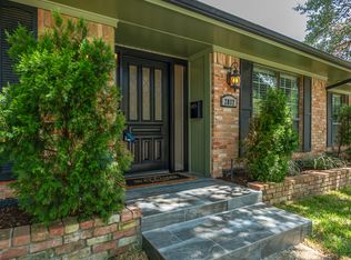 2817 S Surrey Dr, Carrollton, TX 75006