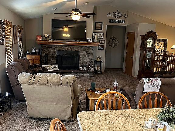 3rd image of 226 Steamboat Dr