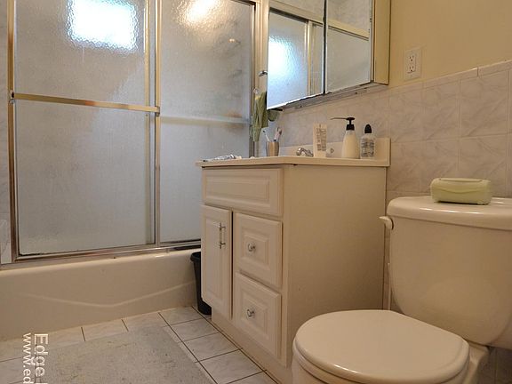 4th image of 12 Montcalm Ave #2X