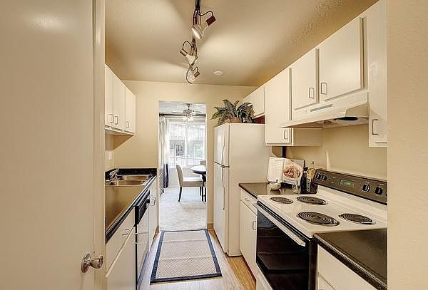 1st image of 15233 NE 15th Pl APT 3408