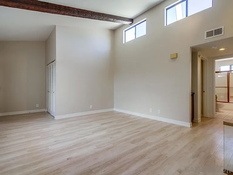 1453 Essex St #5 — Photo 12