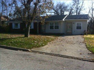 2nd image of 119 Chris Dr