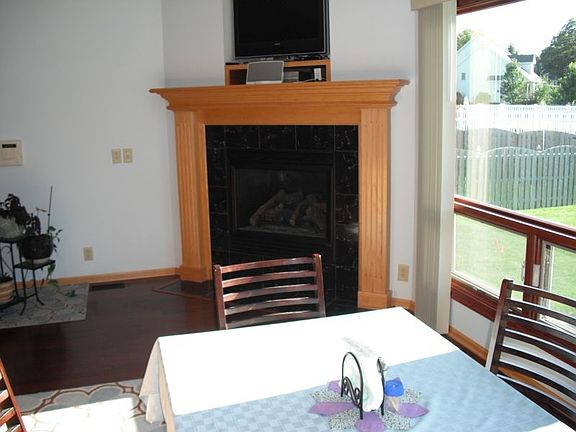 5th image of 1826 N 153rd Ave