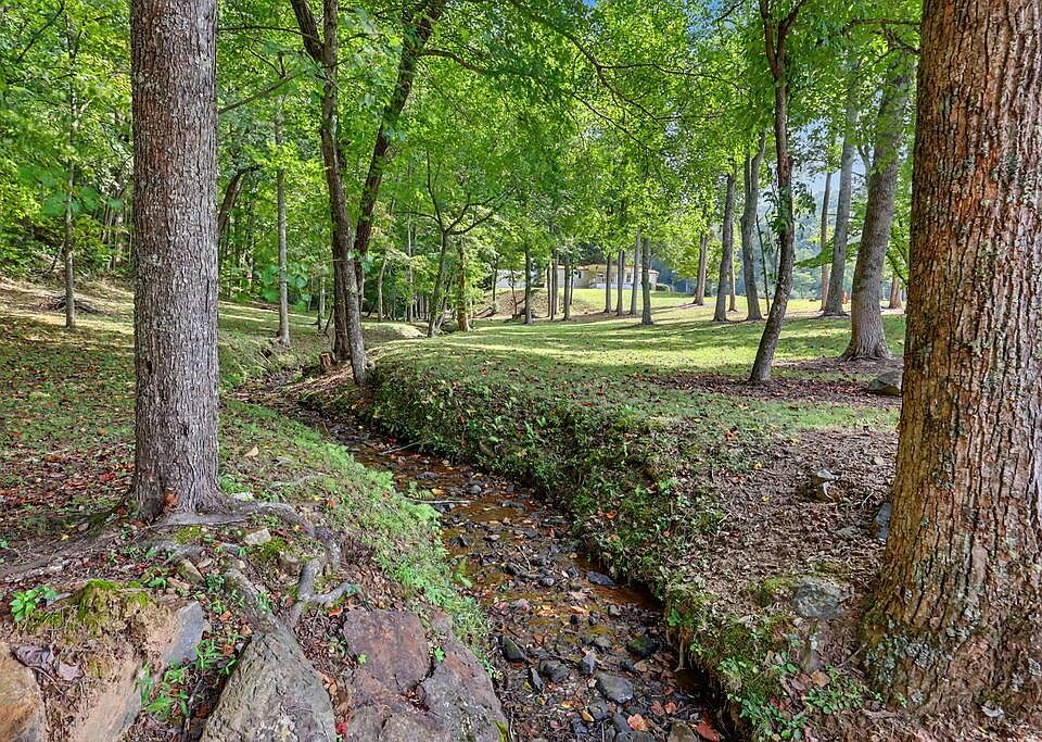 1st image of 620 Hamilton Dr