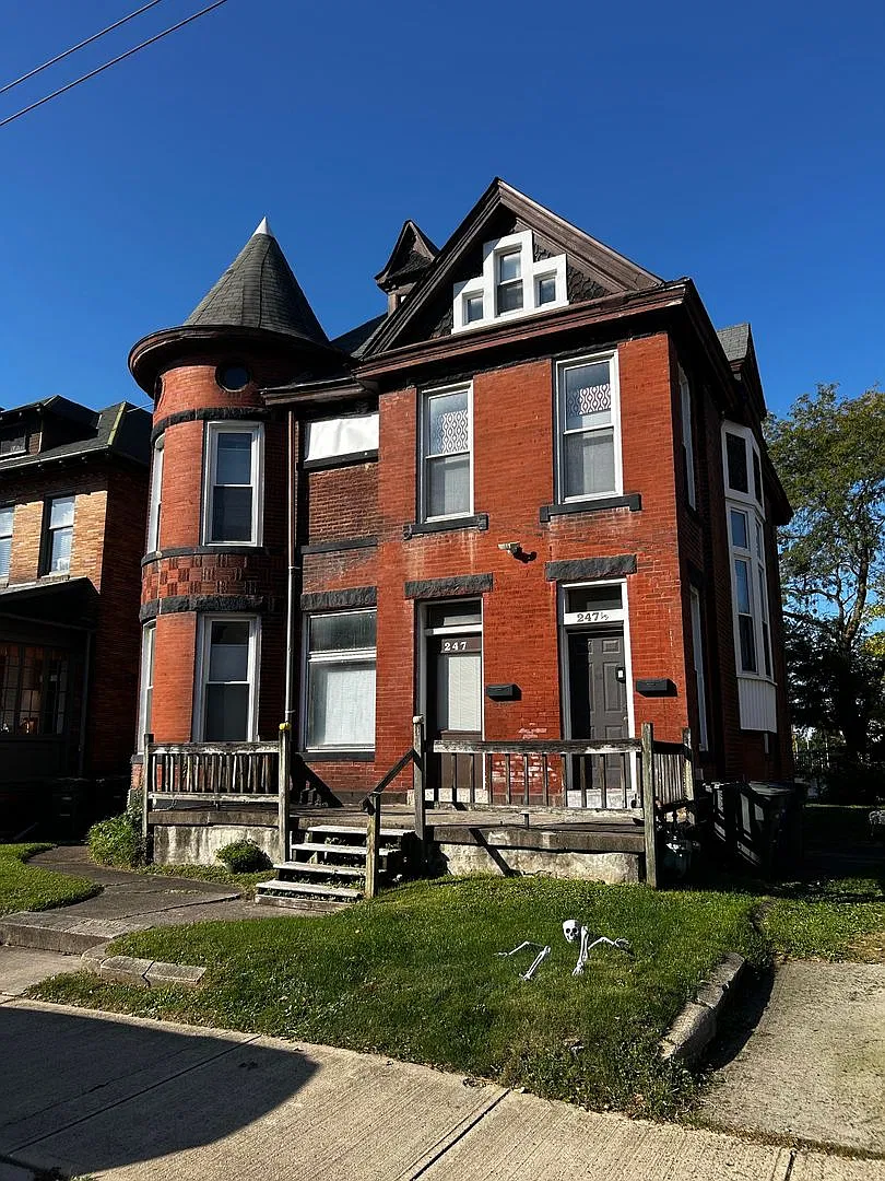247-247.5 Hamilton Ave. — Photo 1