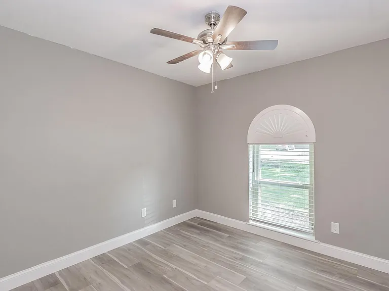 2013 Memphis Dr — Photo 5