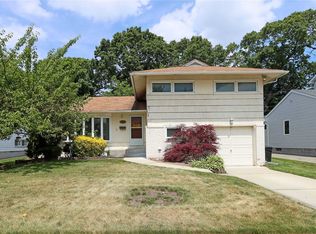 1445 Eric Ln, East Meadow, NY
