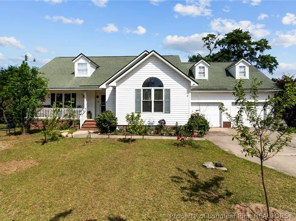 1051 Besalt Dr, Saint Pauls, NC 28384