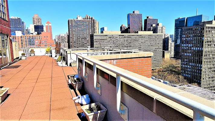 Rented by Corcoran | media 18