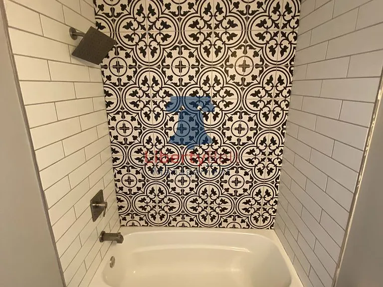 208 McClellan St — Photo 15