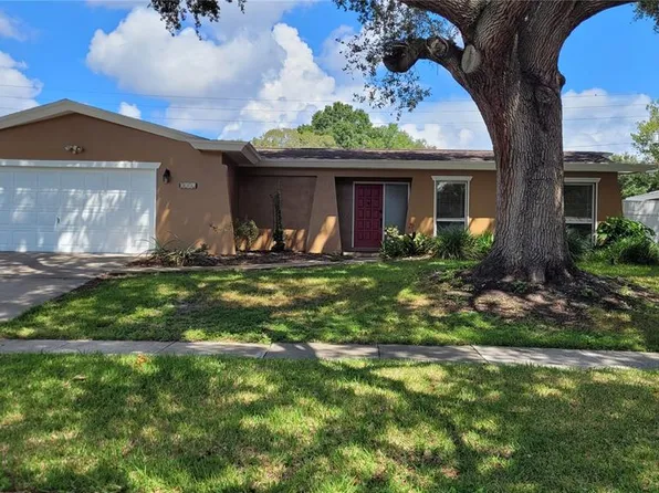 2232 Saint Charles Dr, Clearwater, FL 33764