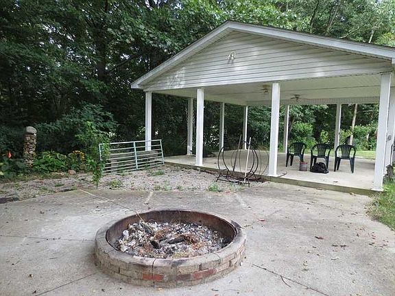 3rd image of 2390 W County Road 700 S