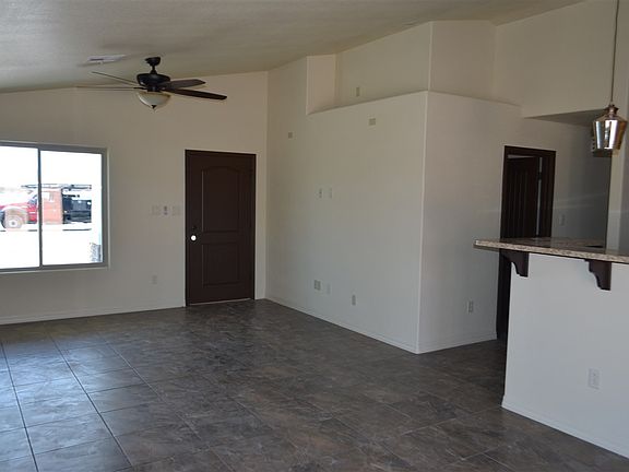 5th image of 492 N Edna Lopez