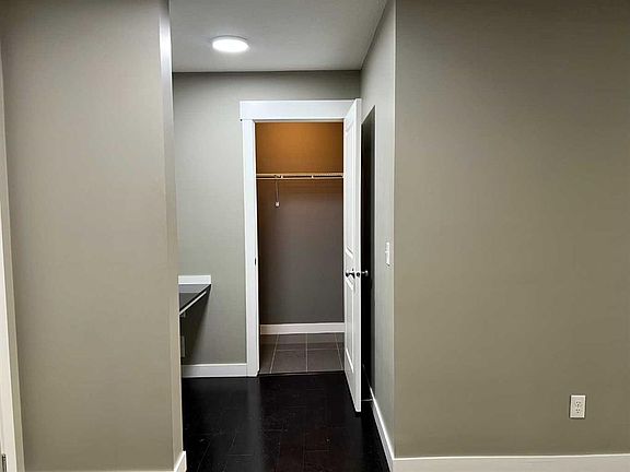 4th image of 240 E Skyview Ranch Rd NE #1106