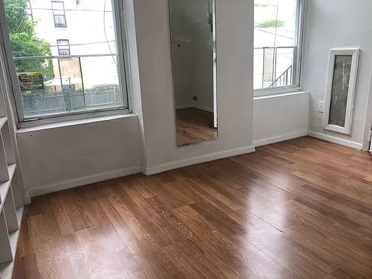 Rented by EXR | media 1