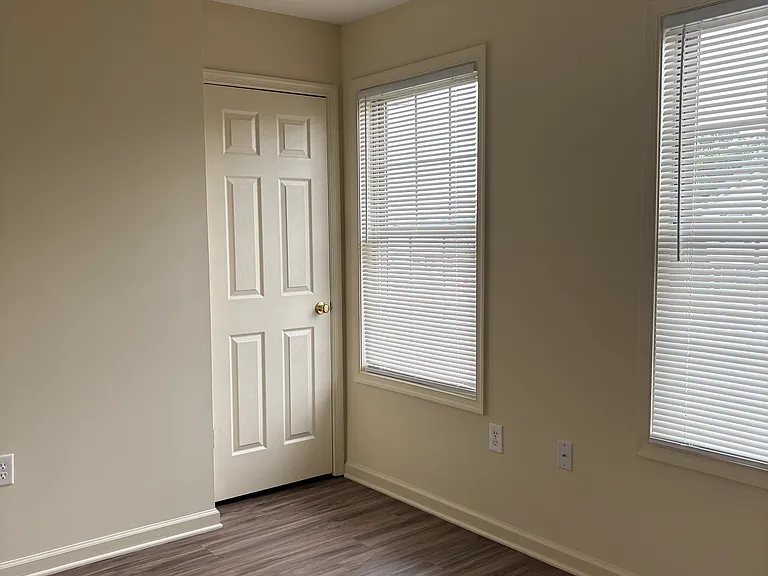 18 Colossians Ct — Photo 8