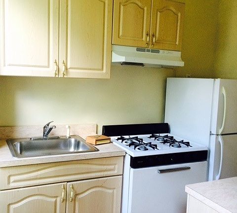 4th image of 33 Woodbine St #3